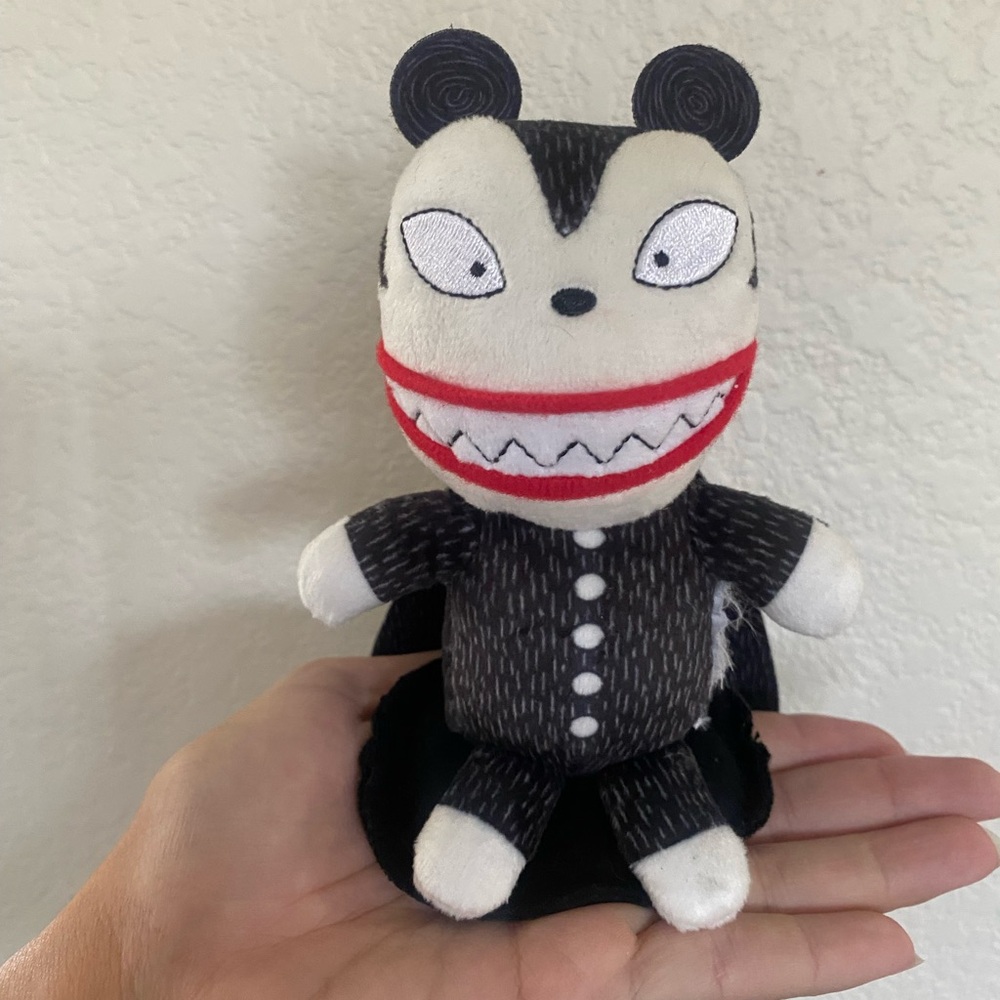 Disney vampire shoulder plush toy